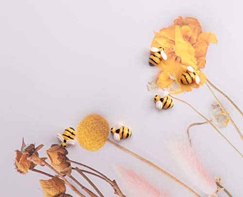 Sowaka 20 Pcs Mini Bee Ornaments Tiny Resin Flatback Embellishment Bumble Bee for Hair Clip DIY Craft Art Project Home Garden Decoration Supplies Jewelry Making Scrapbooking (Small)